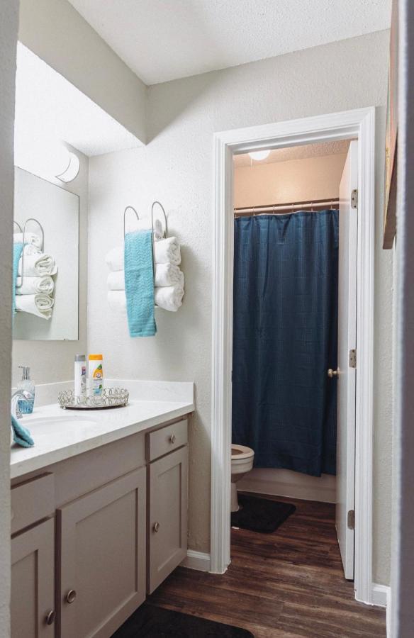 Premium Styled 2 Bedroom Apt In The Heart Of The Heights Houston Exterior foto